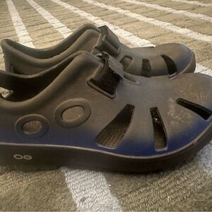 OOFOS OOcandoo sandals  Black and Blue W9/M7 EU 40